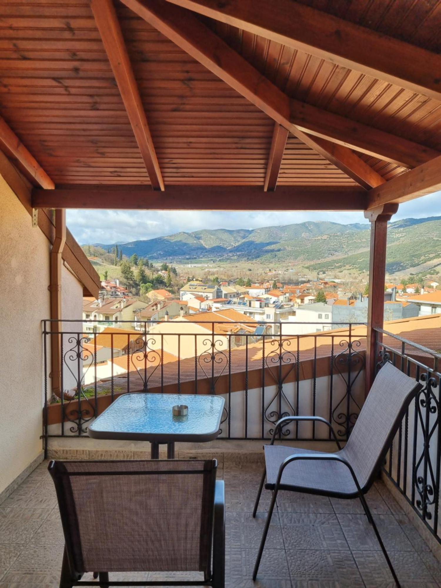 Kalavrita Krinides Apartment And Attics Exteriér fotografie