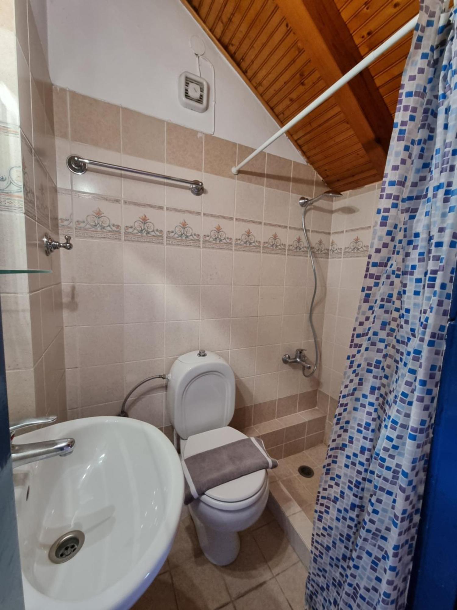 Kalavrita Krinides Apartment And Attics Exteriér fotografie